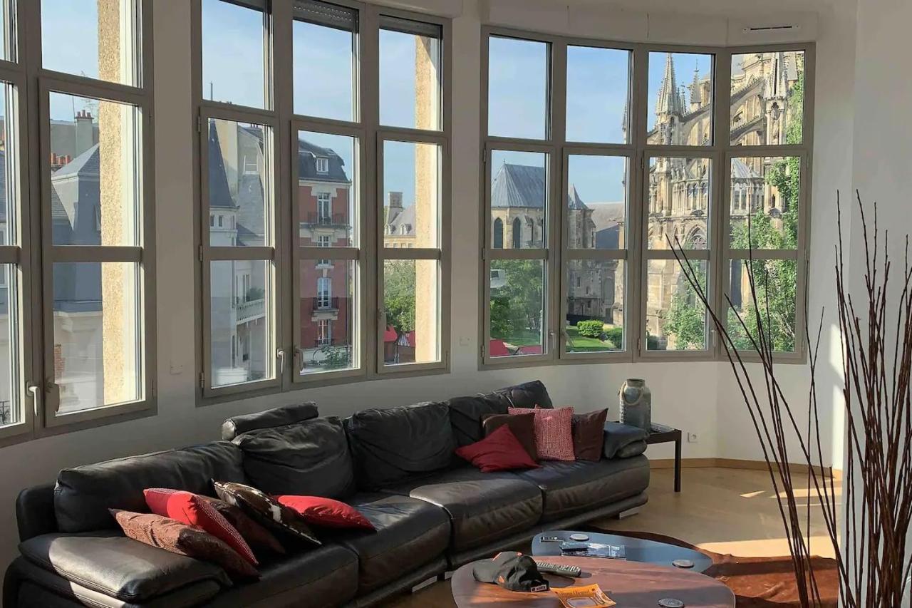 شقة Loft Des Sacres - Vue Unique Sur La Cathedrale رانس المظهر الخارجي الصورة
